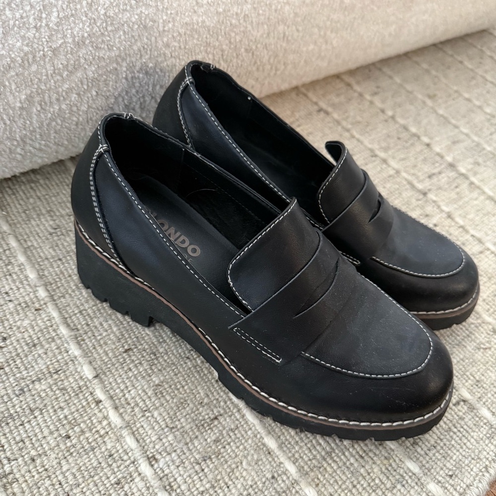 Blondo Black Platform Penny Loafers Flats